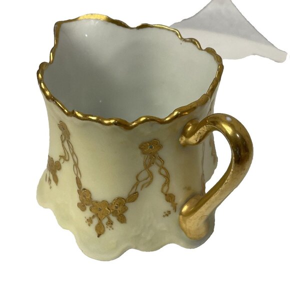 Porcelain White Gold Floral Theme Creamer Bavaria Glossy Painted 5 1/2" x 7 1/2" - Picture 3 of 6